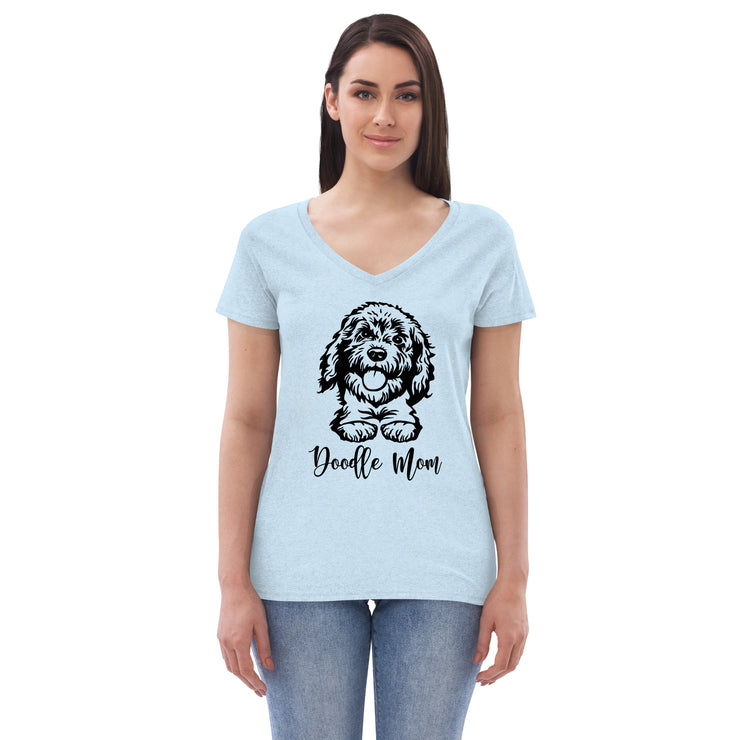 Doodle Mom Women’s recycled V-neck T-shirt